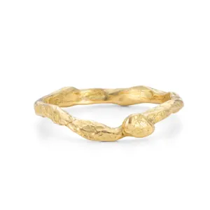 Adakite East Band 18ct Gold