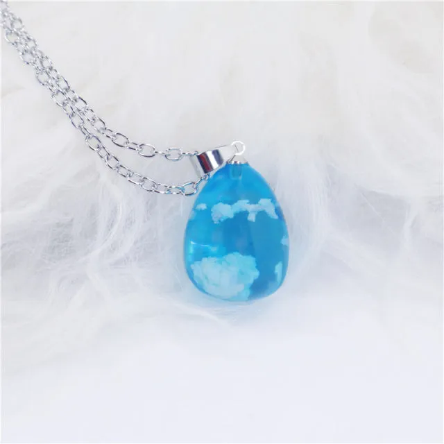 Chic Transparent Resin Rould Ball Moon Pendant Necklace