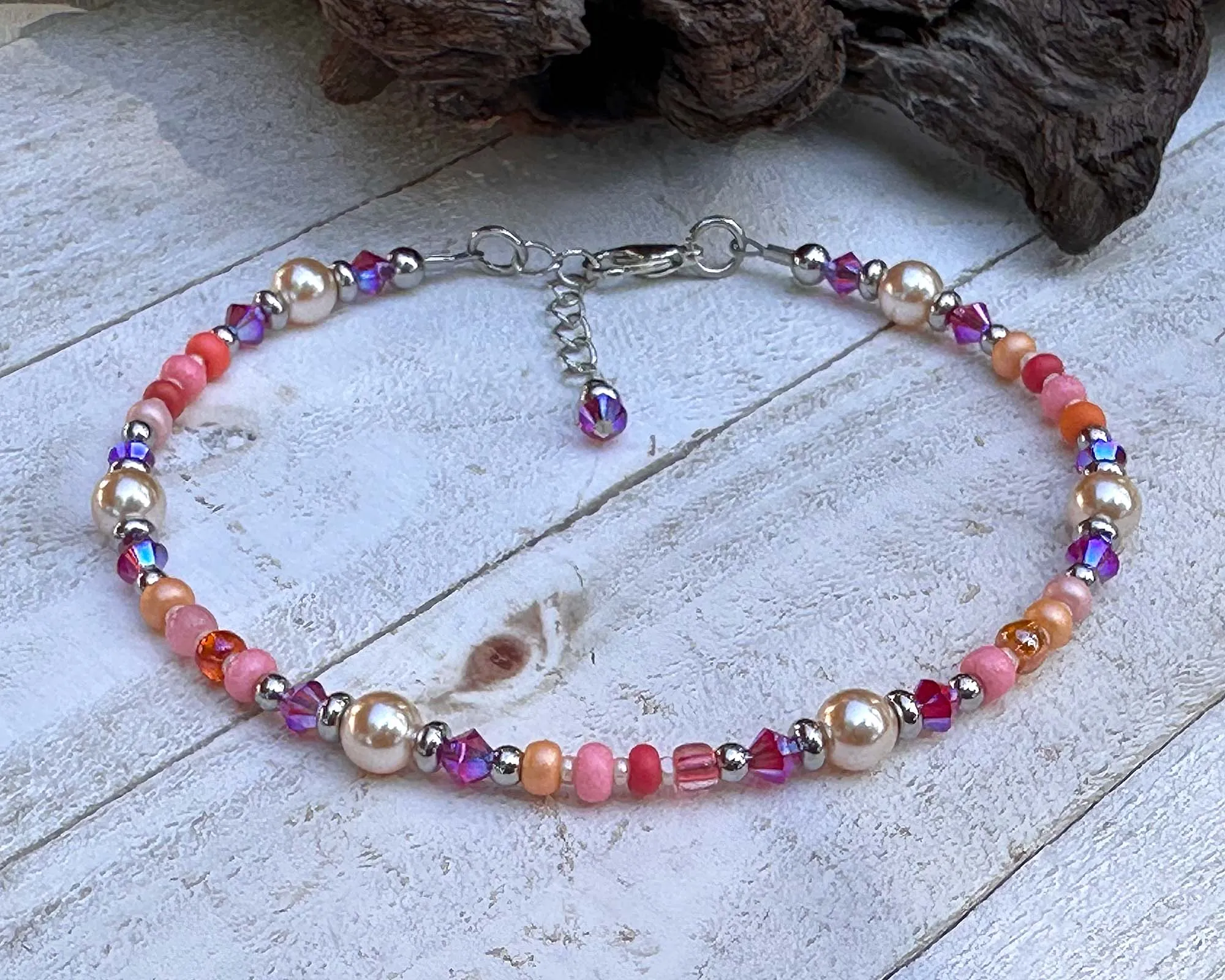 Hibiscus Pearl Fuchsia Beaded Anklet