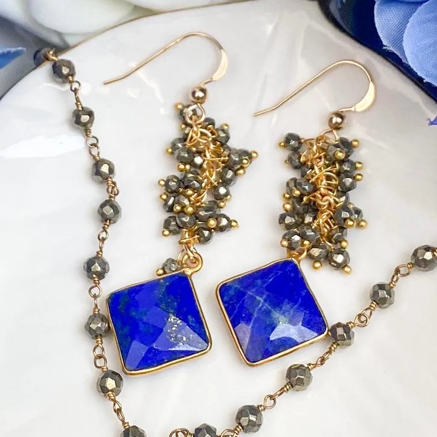 Modern Elegance with Lapis Gem