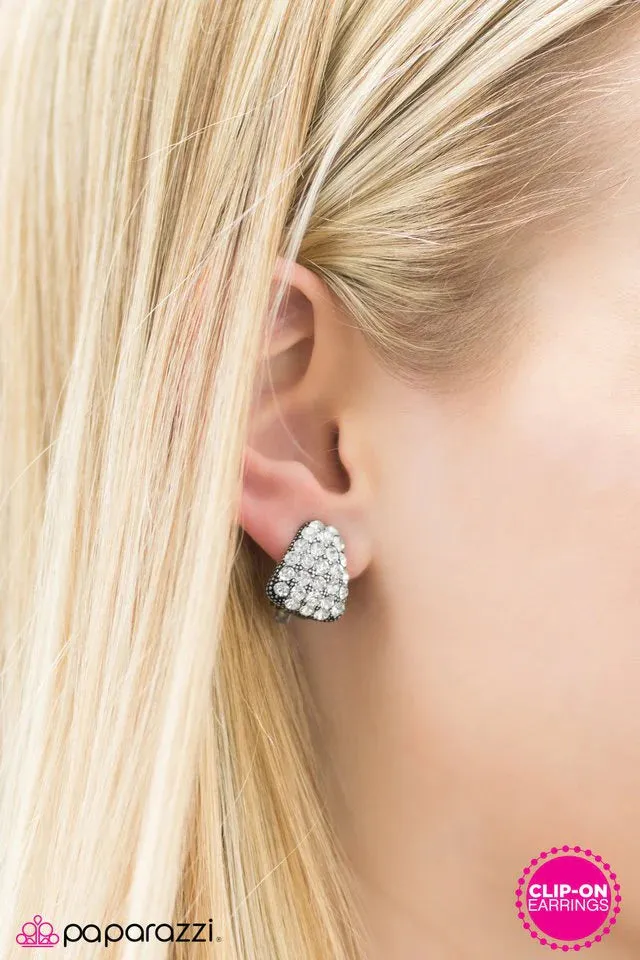 Paparazzi Earring ~ Award Show - White