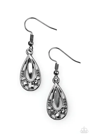 Paparazzi Earring ~ Courtly Couture - Black