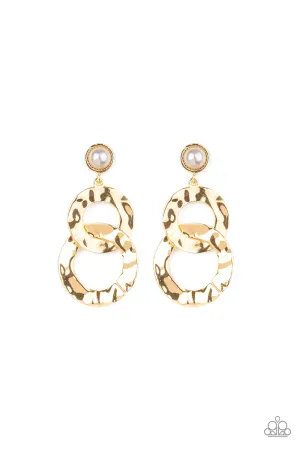 Paparazzi Earring ~ On Scene - Gold