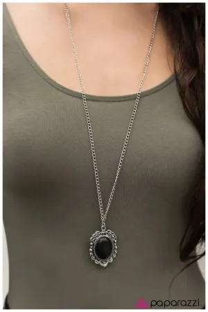 Paparazzi Necklace ~ Hail To The CHIC - Black