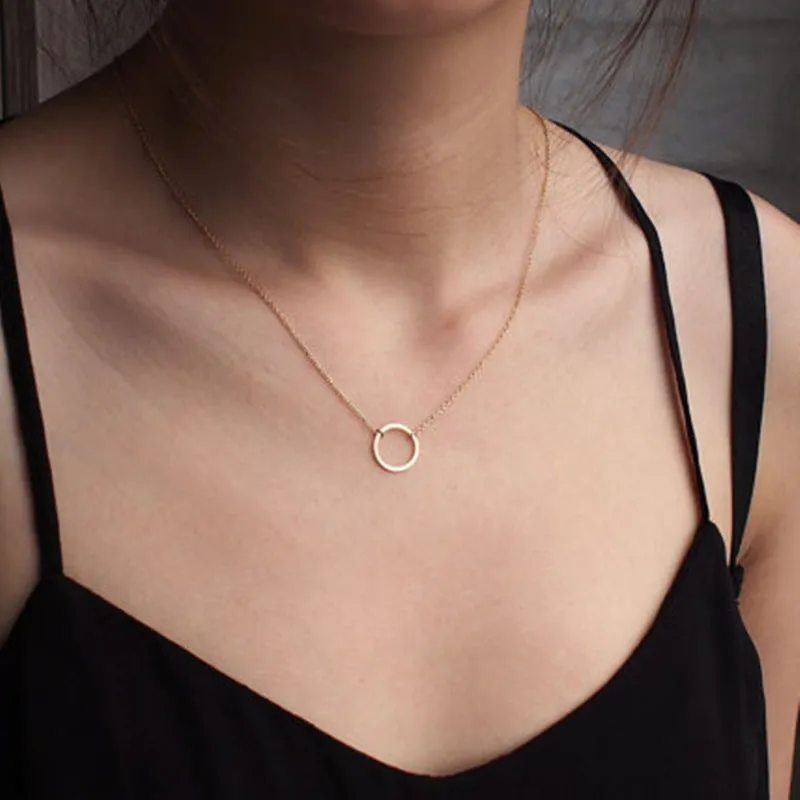 Personality Fashion Ladies Simple Empty Circle Geometric Pendant Necklace Exquisite Clavicle Chain