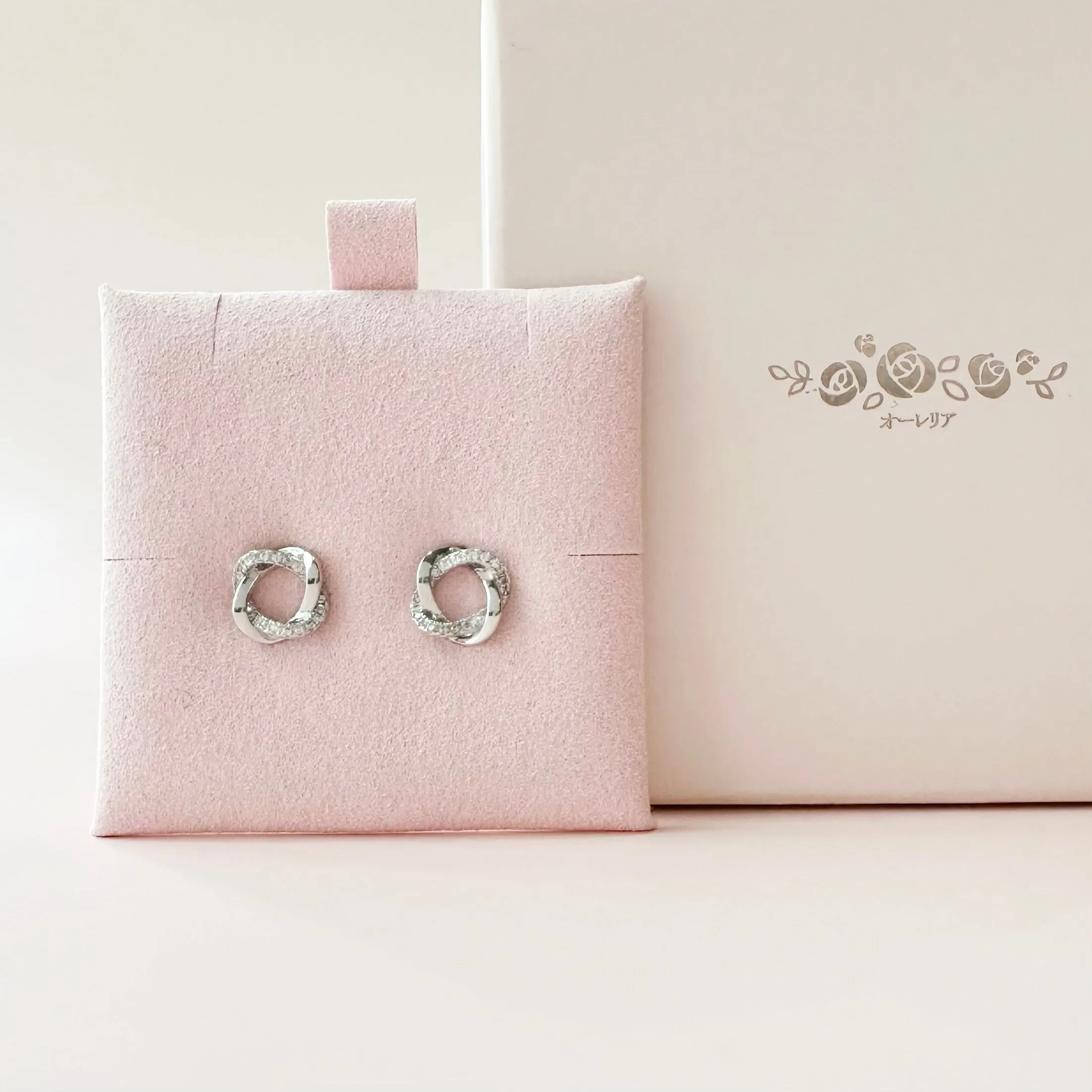 Silver Timeless Hug Earrings