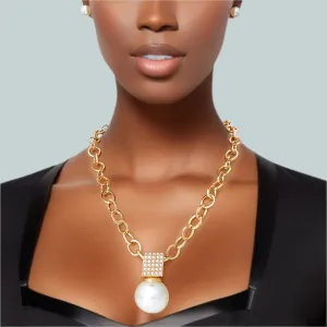 Women's Gold Metal Chain Necklace Set - Timeless Elegance with Modern Flair